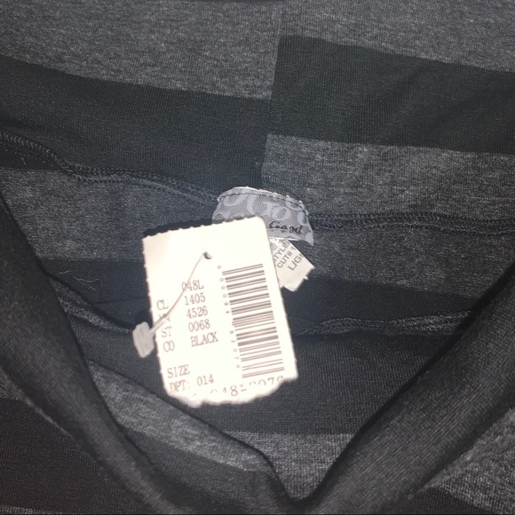 nwt off the shoulder top - Picture 2 of 2